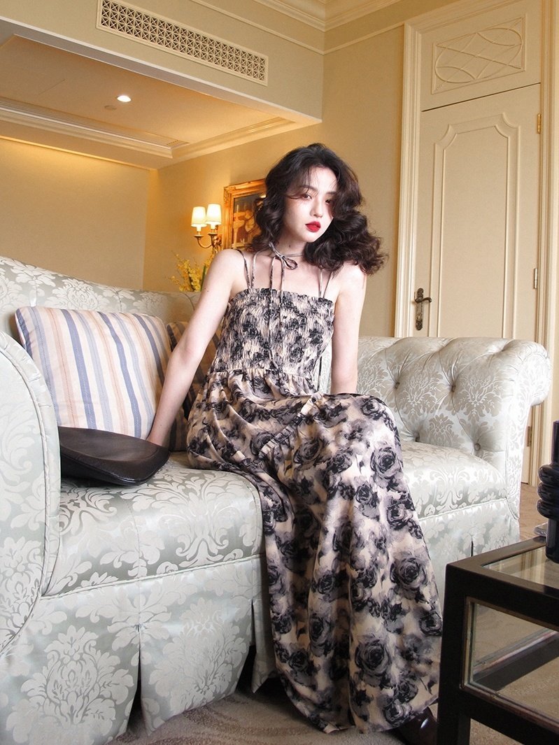 French long skirt 2023 summer new Japanese temperament waist dress retro rose floral suspender skirt