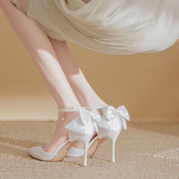 侧空时尚单鞋女年春季新款蝴蝶结婚鞋细跟婚纱尖头白色高跟鞋