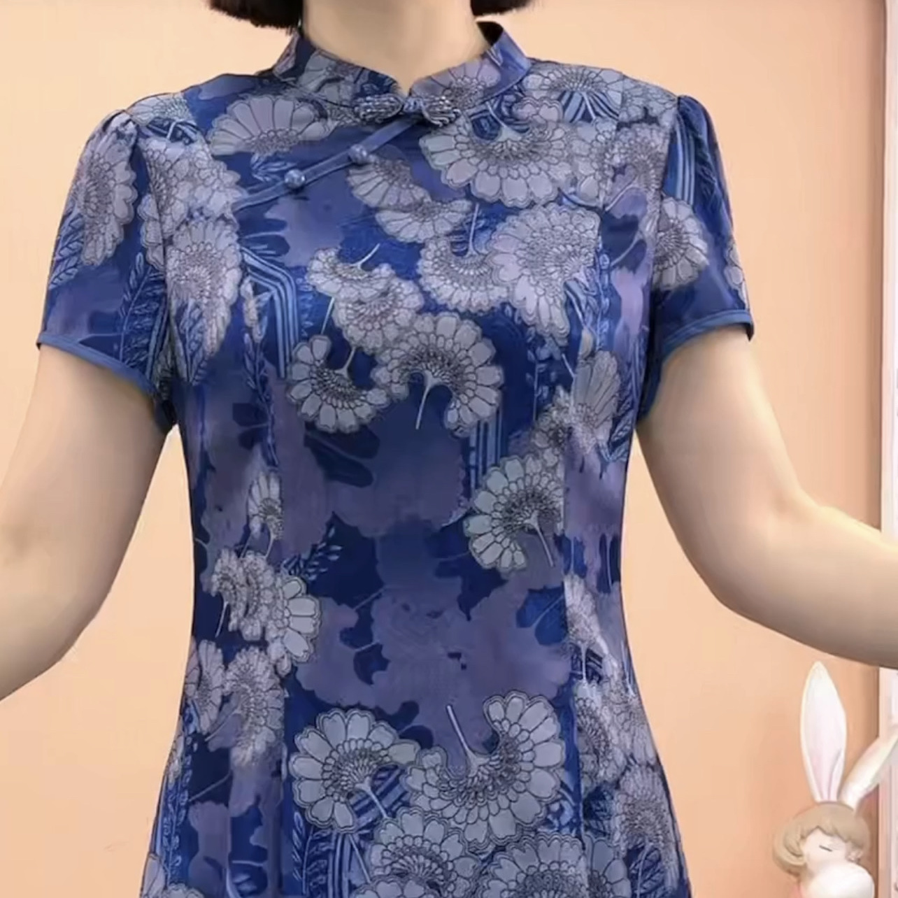 High-grade cloud silk satin improved cheongsam skirt 2023 new women's clothing summer noble and cool lady retro mid-length skirt