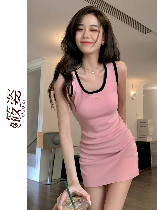 筱姿粉色辣妹針織背心連衣裙女2023春裝新款美式甜辣包臀裙短裙子