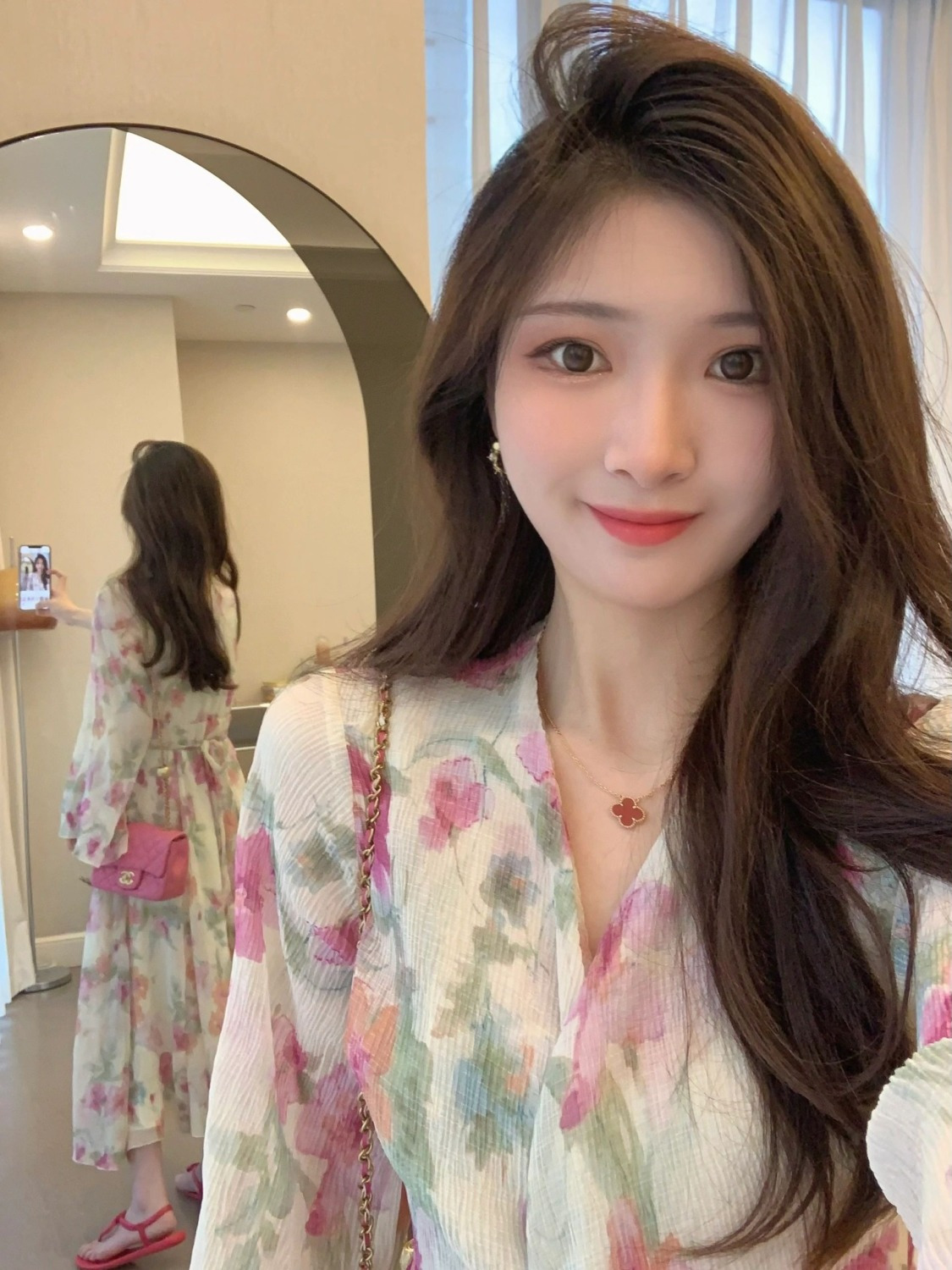 法式溫柔風碎花連衣裙2023夏季小眾高級感交叉綁帶喇叭袖顯瘦長裙