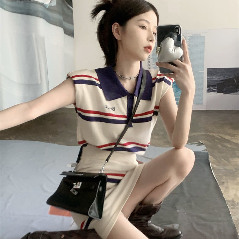 Sports striped sleeveless knitted T-shirt women's summer new chic fashion suit high waist skirt two-piece suit
