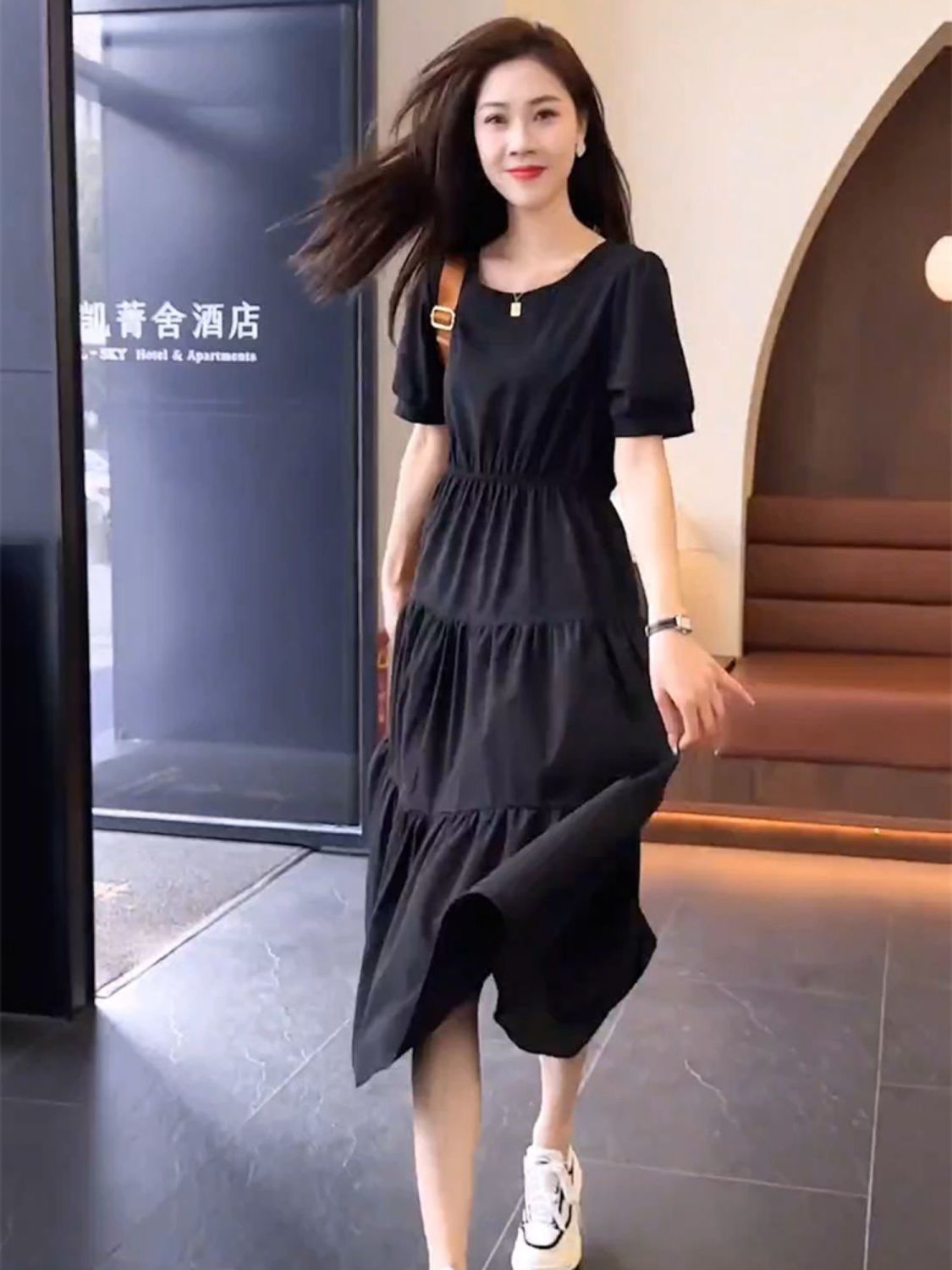 Xiaozi short-sleeved dress women's mid-length  new temperament slim waist fashion high waist loose casual skirt