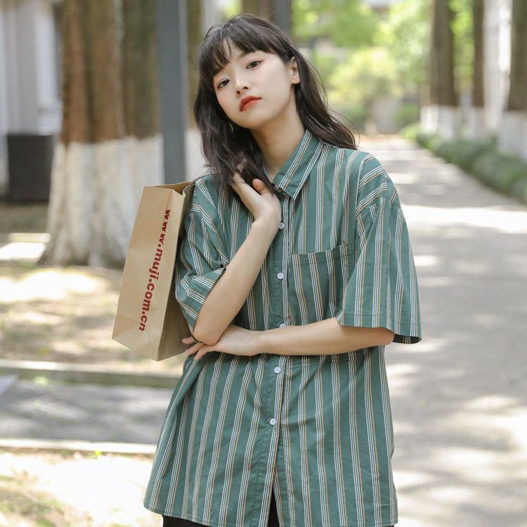 Summer 2022 New Retro harbor style vertical stripe shirt women's small fresh loose short sleeve college style top fashion