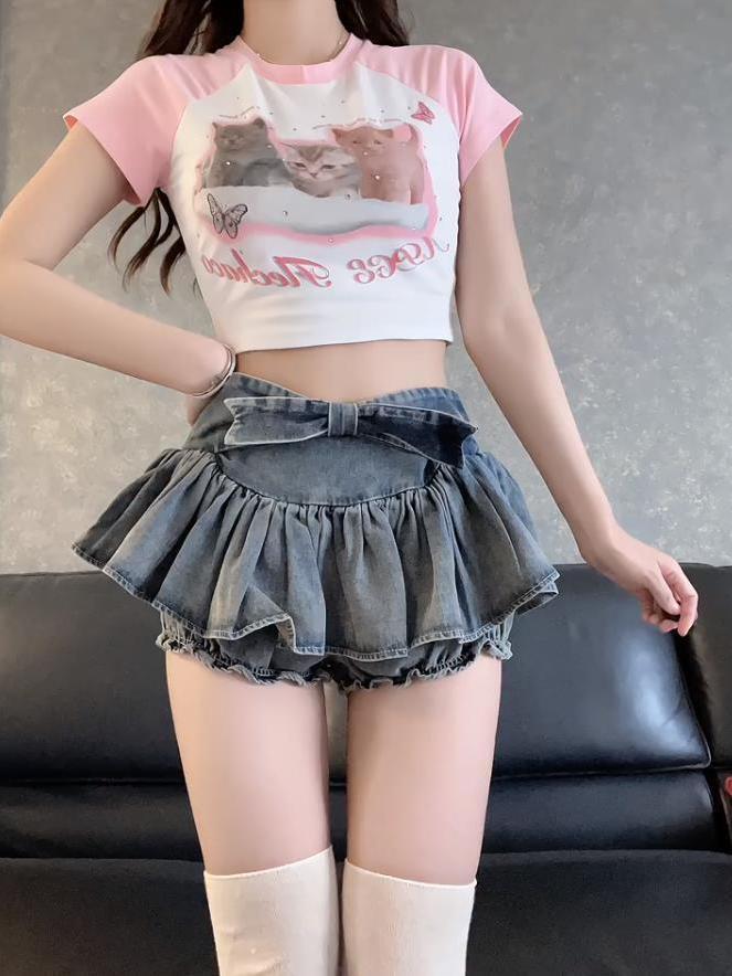 Pleated sweet and spicy pure desire style denim skirt women's 2023 summer new high-waist slim anti-light skirt pants