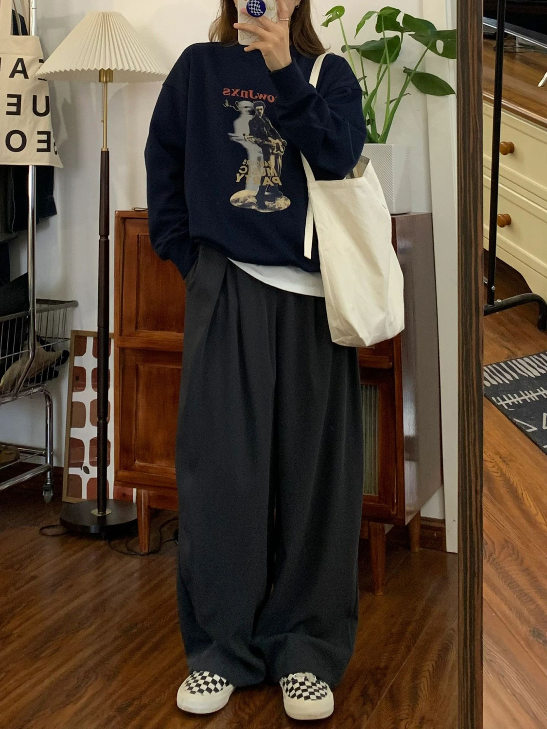 藏青色oversize圓領衛衣女春秋新款寬鬆顯瘦時尚印花獨特别致上衣