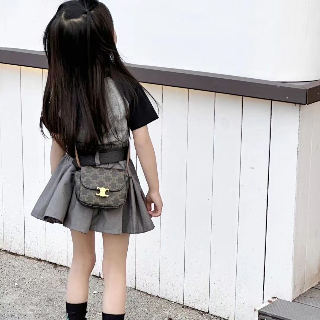 Girls  summer new suit skirt letter print raglan short sleeves + gray skirt baby girl pleated skirt