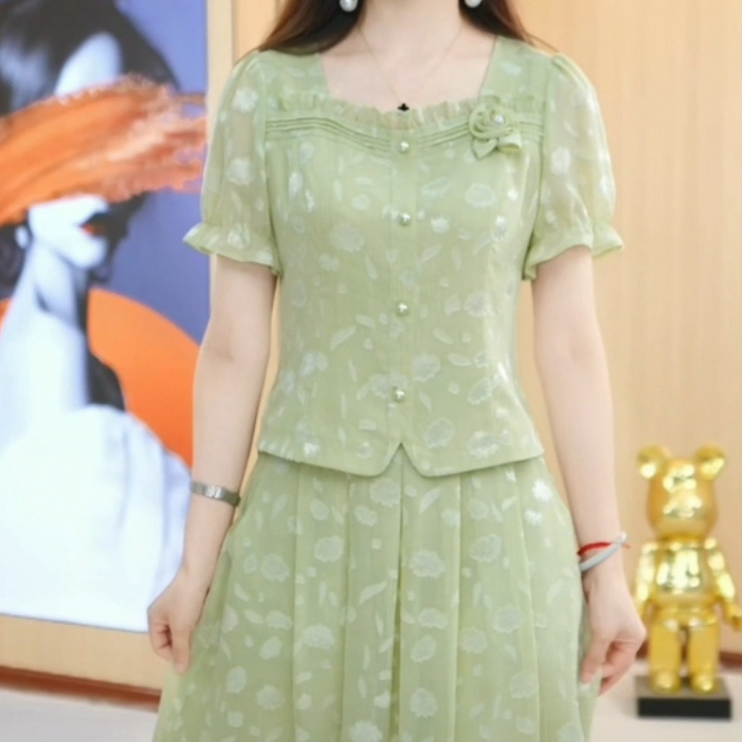 冰絲輕羽絲上衣裙子兩件套2023新款女裝夏法式方領減齡時尚裙套裝