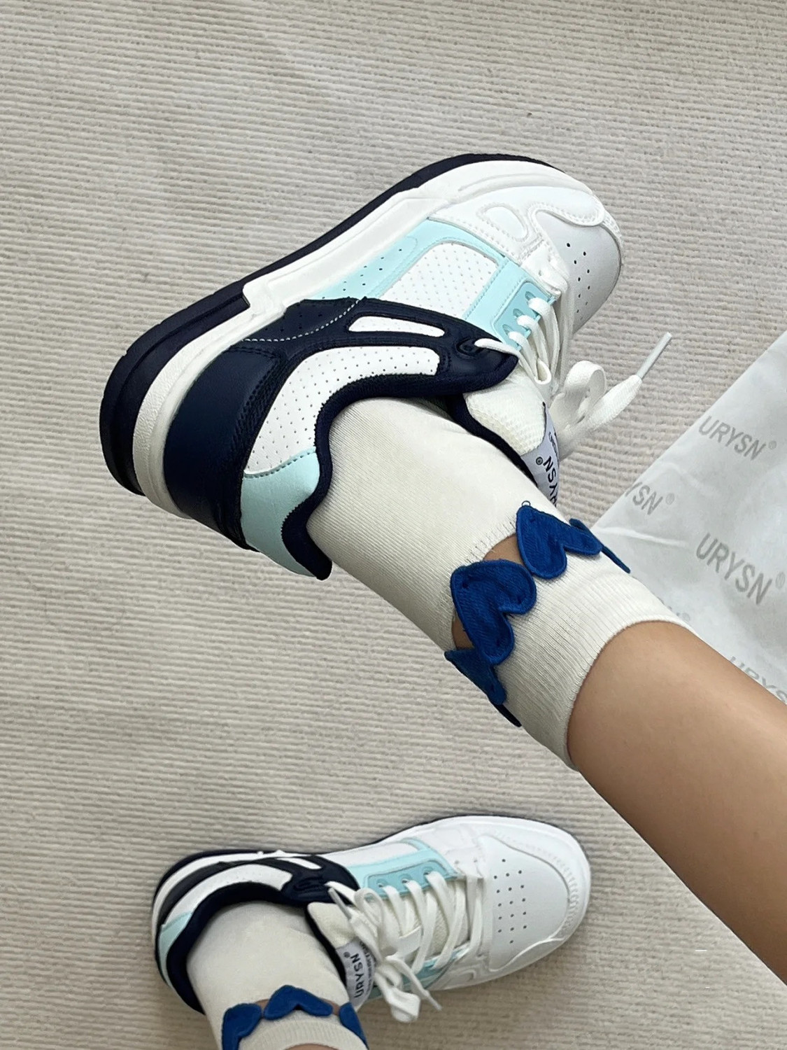 鞋子女輕便透氣小眾滑板鞋ins超火百搭情侶學院風運動休閒鞋男女