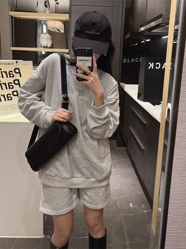 今年流行極簡斜挎圓筒包2022早秋小眾高級感女士法棍腋下包單肩包