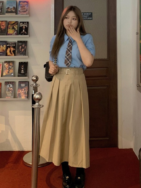 大碼女裝2023夏季氣質寬鬆藍色襯衫上衣女學院風胖mm百褶長裙套裝