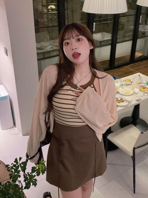 大碼女裝2022早秋純欲風條紋針織背心上衣女開衫胖mm半身裙三件套