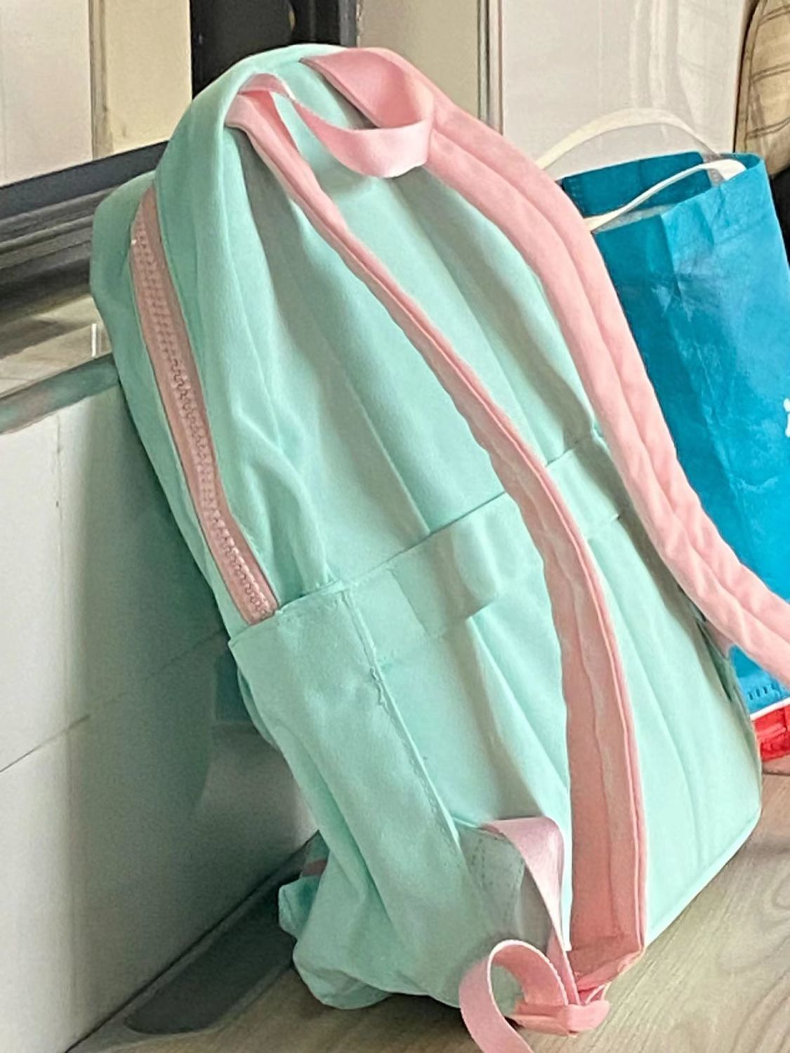 Campus ins wind bag 2023 spring and summer new fashion lazy wind niche bag student party school backpack