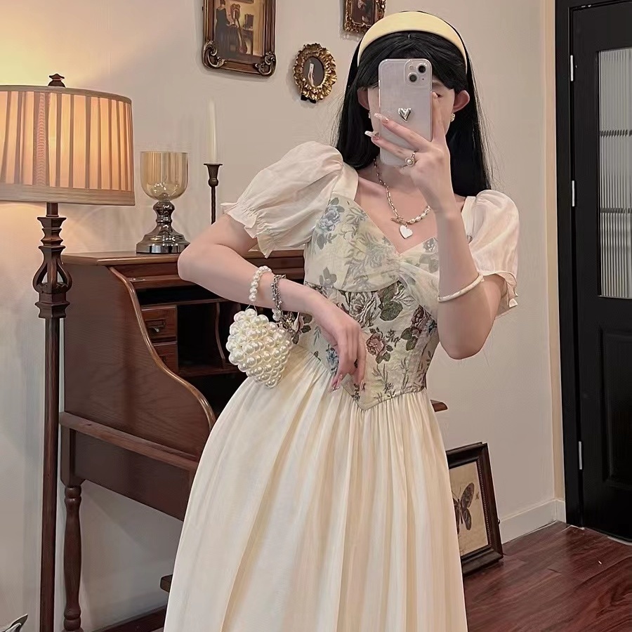 Plus size women's French retro Hepburn style dress sweet first love tea break design sense waist slimming skirt women