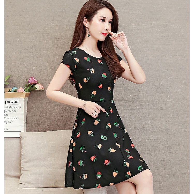 2020 summer new mid long mother's short sleeve Printed Dress with round neck and thin floral A-line bottom skirt