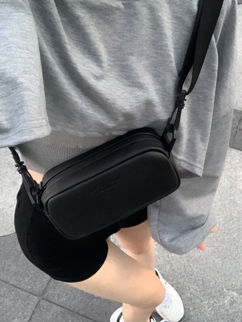 新款韓版黑色迷你小方包小眾斜挎包ins單肩包辣妹胸包女小包包女