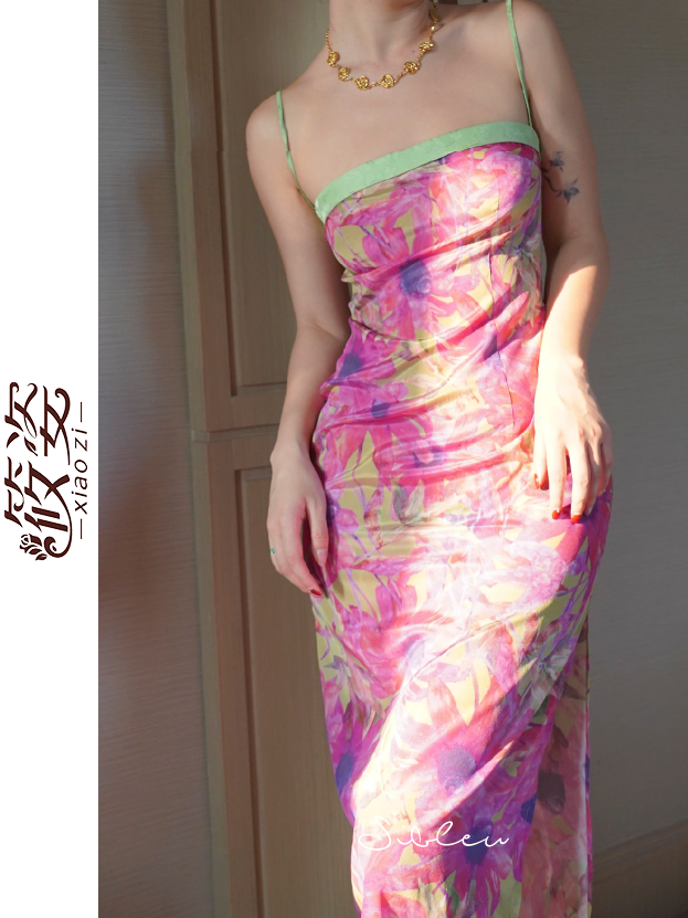 Xiaozi net red hot style French niche design new Chinese style floral splicing contrast color slim high waist noble dress