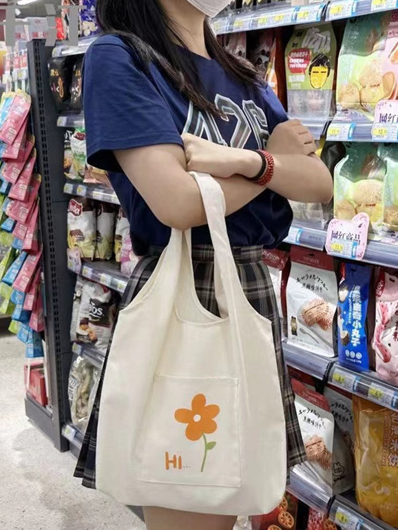 Students' new canvas bag large capacity shoulder bag class tutorial bag Korean version versatile literary handbag women's bag