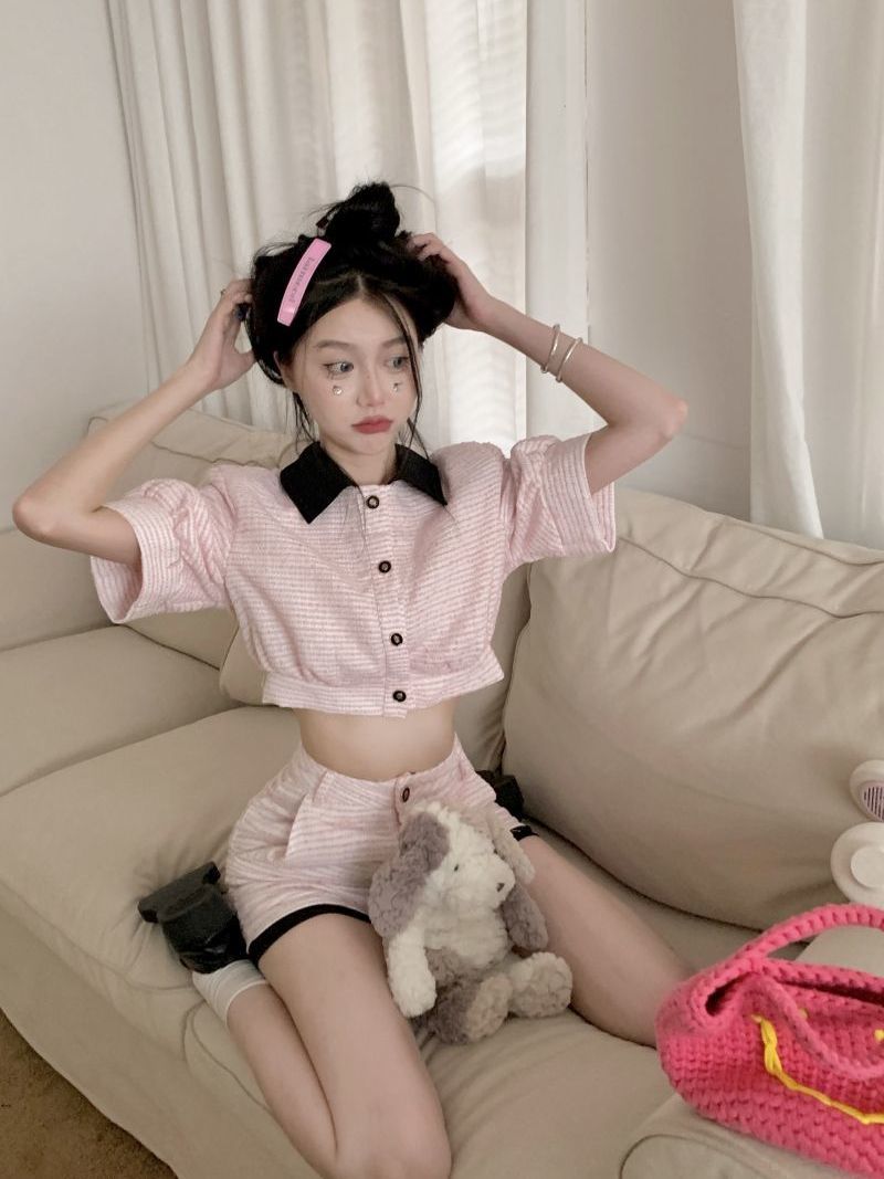 Xiaoxiangfeng suit summer  new bubble short-sleeved short top + salty and sweet shorts two-piece trendy