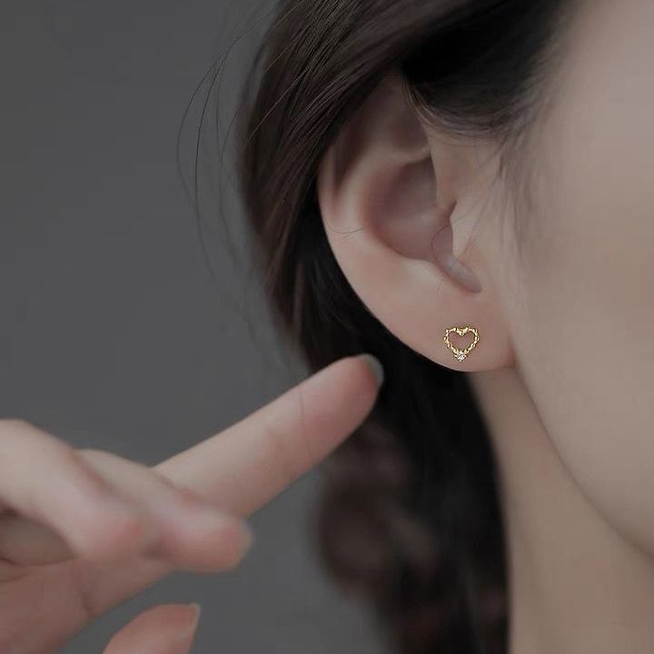纯银爱心小耳钉女夏小众设计耳环2021年新款潮耳饰小巧精致高级感