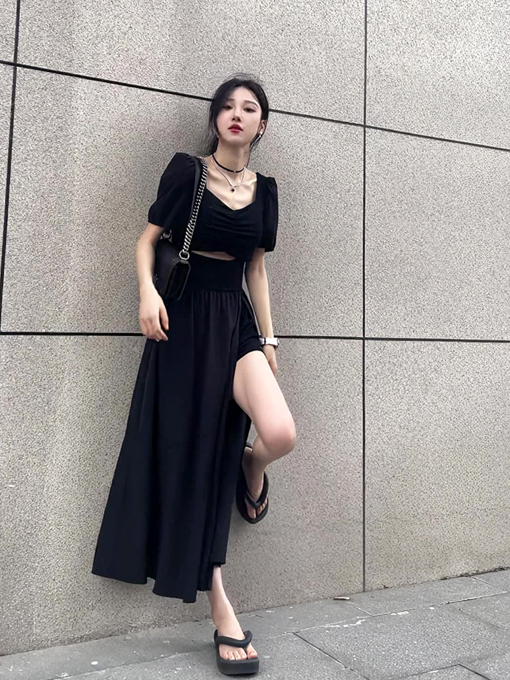 Xiaozi French black square collar short-sleeved slit dress women's new French style niche design sense long skirt tide