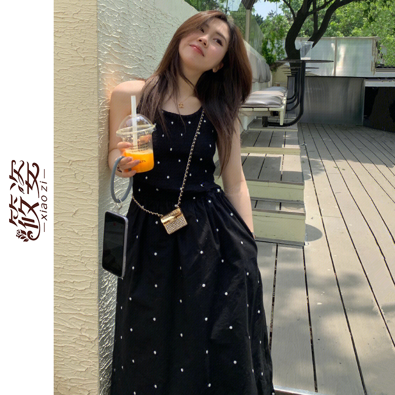 筱姿三亞旅遊拍照衣服女海邊度假沙灘長裙超仙波點露背吊帶連衣裙