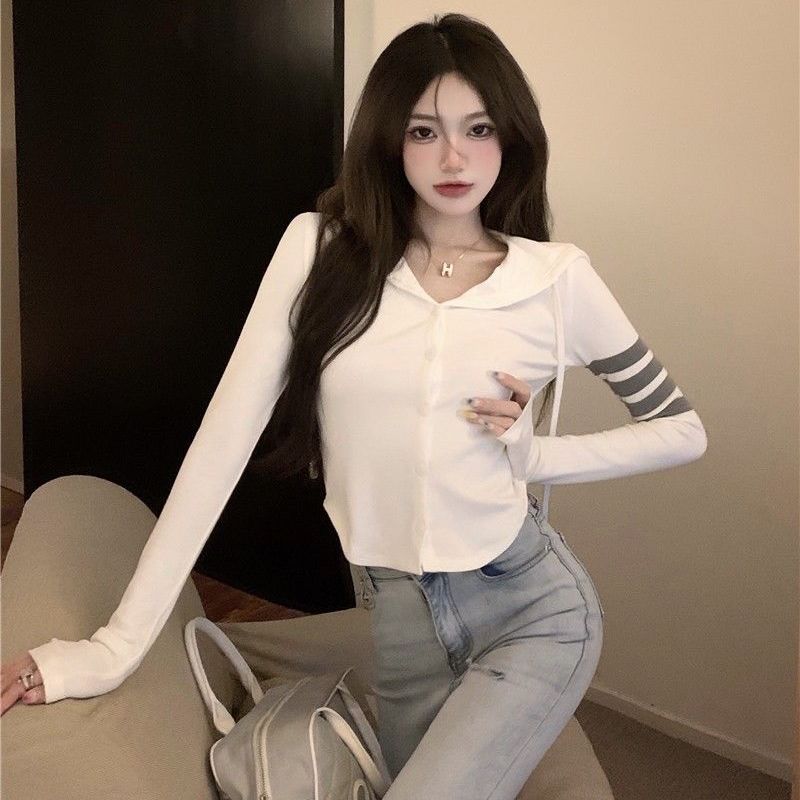 Ins spring and autumn long-sleeved thin t-shirt female students tight-fitting irregular foreign style fashion hooded top short sweater winter