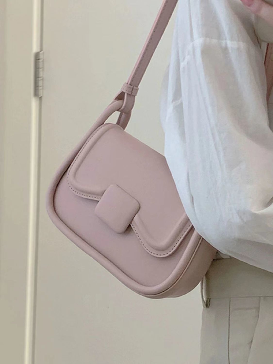 Niche underarm bag female  new trendy spring and summer fashion small square bag pink all-match single shoulder bag Messenger bag