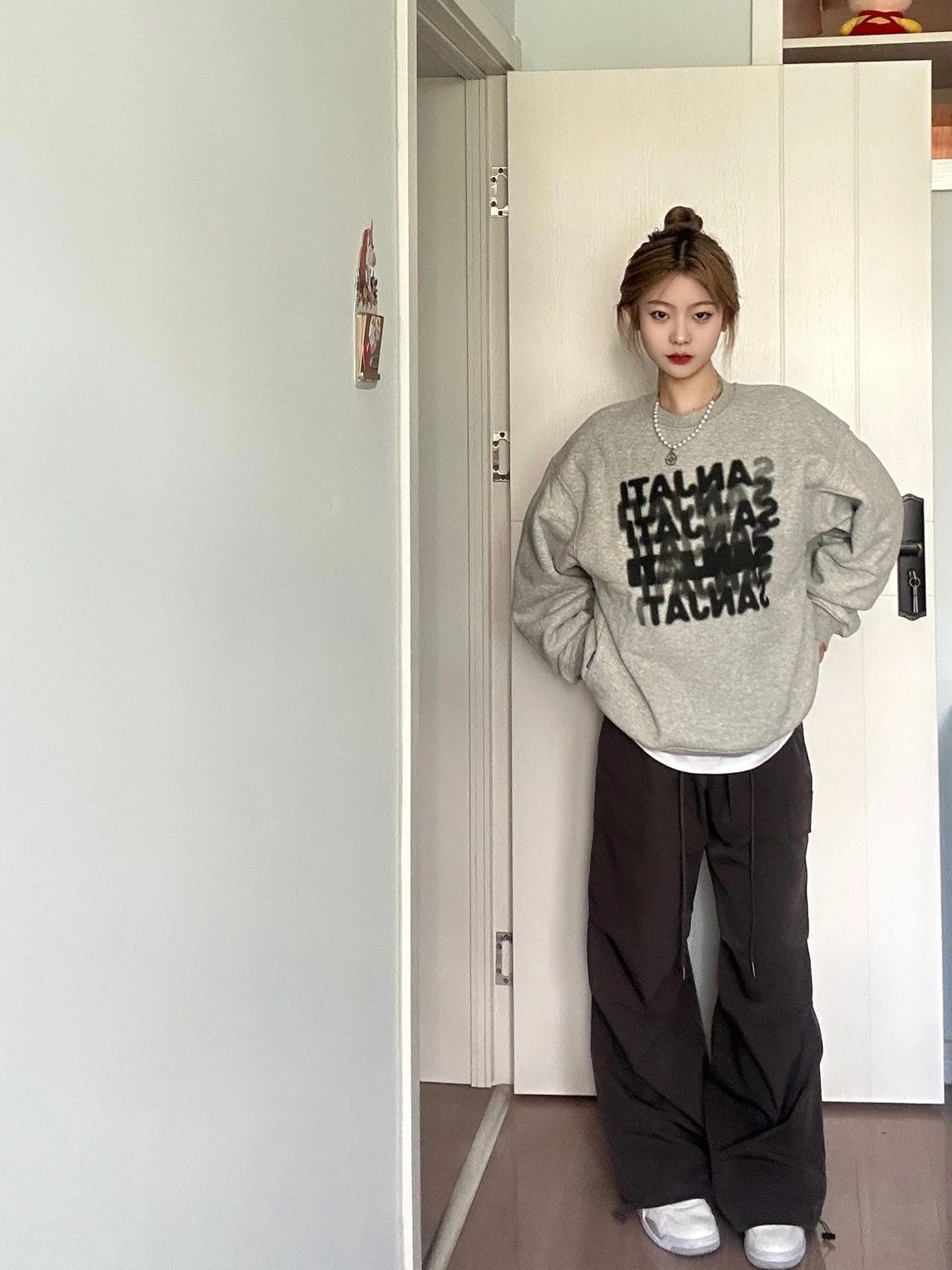 灰色美式vintage圓領衛衣外套女士春秋2023新款爆款加絨秋冬上衣