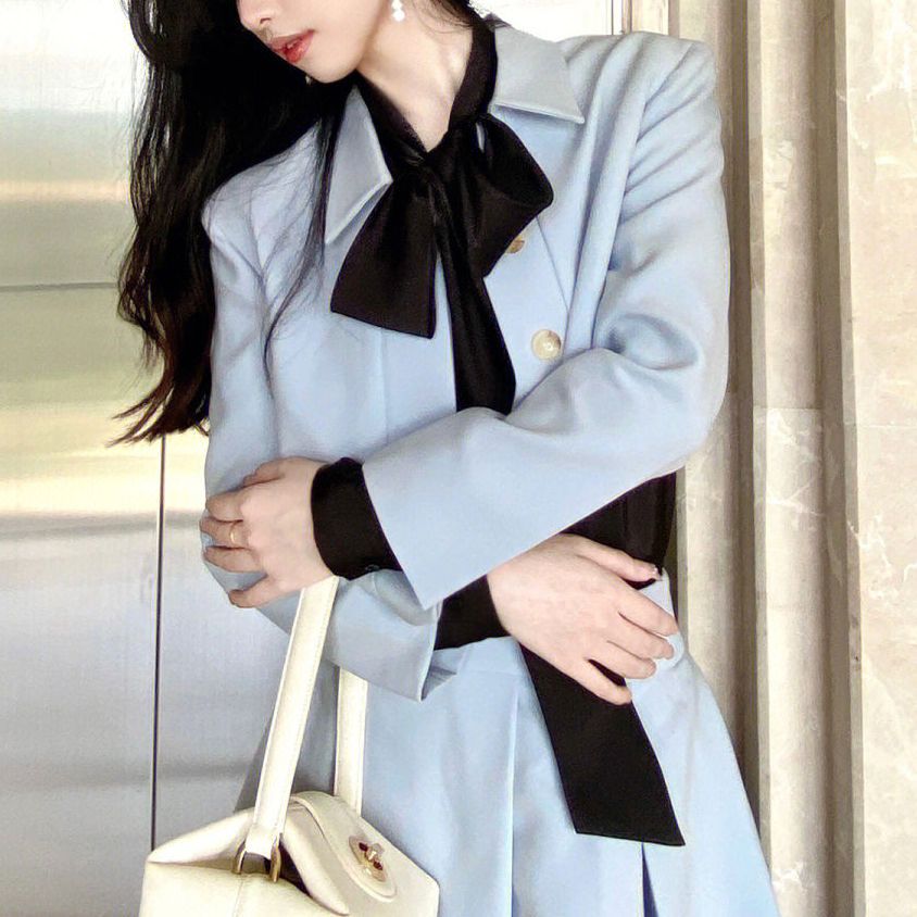Tailoring suit women 2022 autumn and winter new rich family daughter short coat + tie shirt + skirt three-piece set