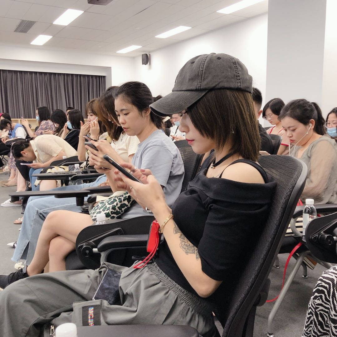 蓝蓝优选团（订阅有🧧） 介绍图