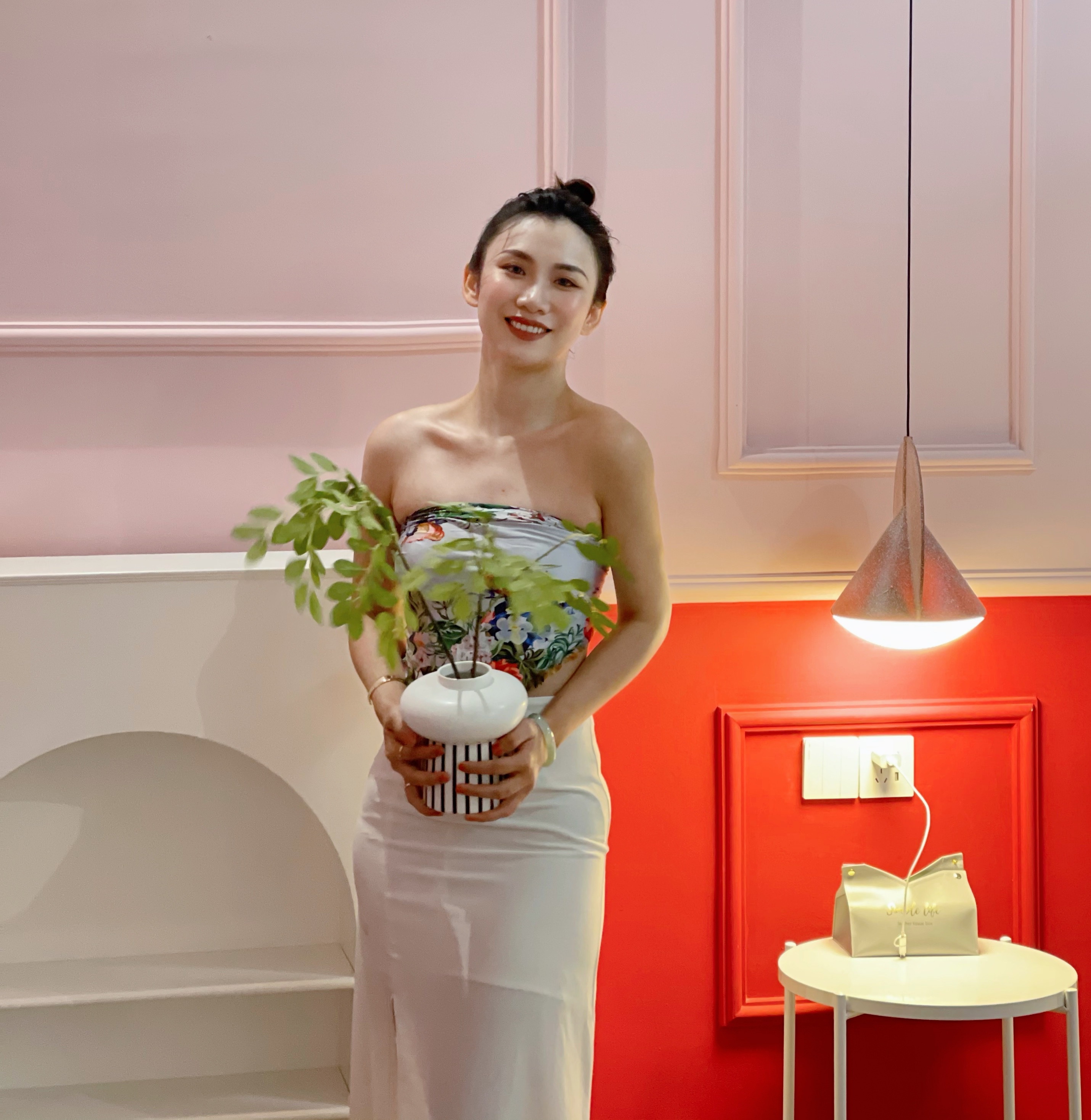 月半小姐人正货更正（进群优惠 的封面